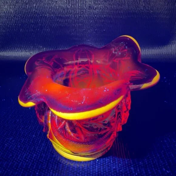 LE Smith Amberina Cadmium UV Glowing Glass Vase Bowl Jack In Pulpit Glass VTG - Picture 3 of 16